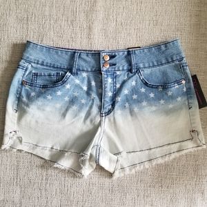 NWT No Boundaries Star Denim Shorts Size 11